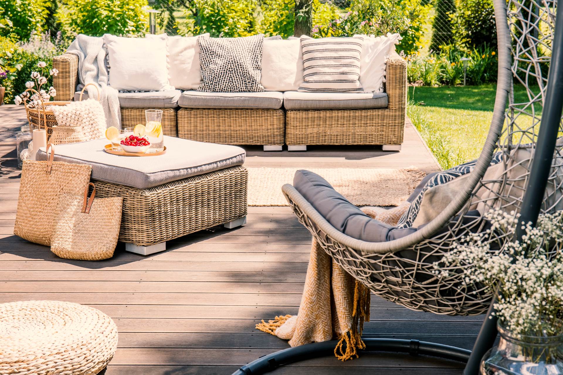 Revamp Your Outdoor Space with Bargain Buy Outdoor Furniture Melbourne